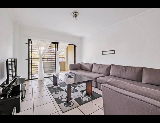 2 BEDROOM APARTMENT FOR SALE IN MAROELADAL